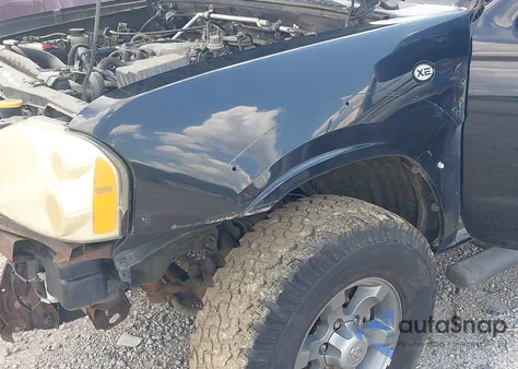 2004 Nissan Frontier Xe-V6 z USA, uszkodzony, nr VIN 1N6ED27T44C448264